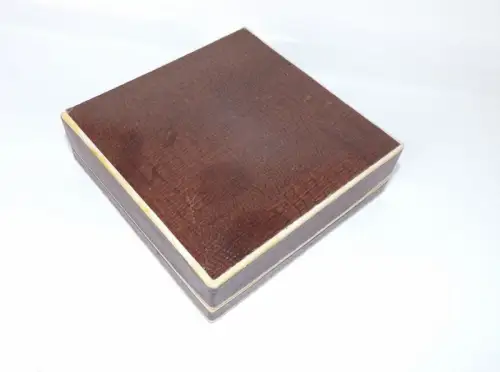 Robur Medaille Für langjährige Mitarbeit Bronze Stufe Etui Anstecknadel DDR