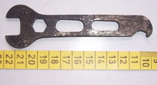 Alter Multifunktionsschlüssel für Fahrrad? Motorrad? Oldtimer vor 1945 ! (nr.10