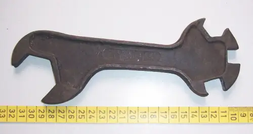 Großer Multifunktionsschlüssel für Automobil ? Oldtimer Bordwerkzeug vor 1945 