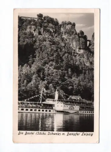 Foto Ak Die Bastei Sächsische Schweiz mit Dampfer Leipzig 1957