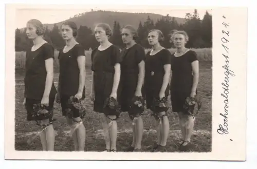 Foto Ak Hochwaldbergfest Zittauer Gebirge 1924 Frauen Turnerin Sportdress Zittau