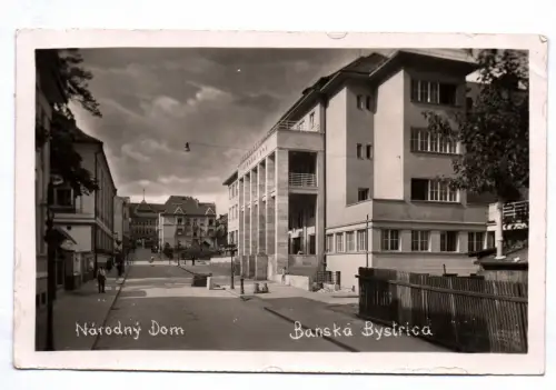 Foto Ak Banská Bystrica Narodny Dom Straße Slowakei