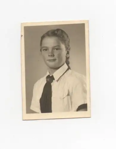 Portrait Foto BDM Mädchen mit Halsknoten um 1935