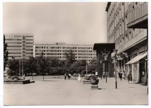Foto Ak Dresden Dr. Wilhelm Külz Ring mit Rechenzentrum und Ring Cafe 1968