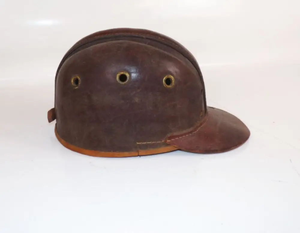 Alter Bergbau Helm Leder Antik Grubenhelm  0