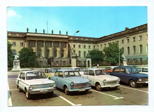 Foto Ak Berlin Humboldt Universität Trabant alte Autos DDR 1973