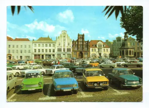 Foto Ak DDR Wartburg Trabant Autos Wismar Altmarkt 1985