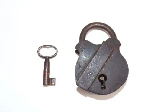 Altes Vorhängeschloss mit Schlüssel Geschmiedet Vintage Bügelschloss 
