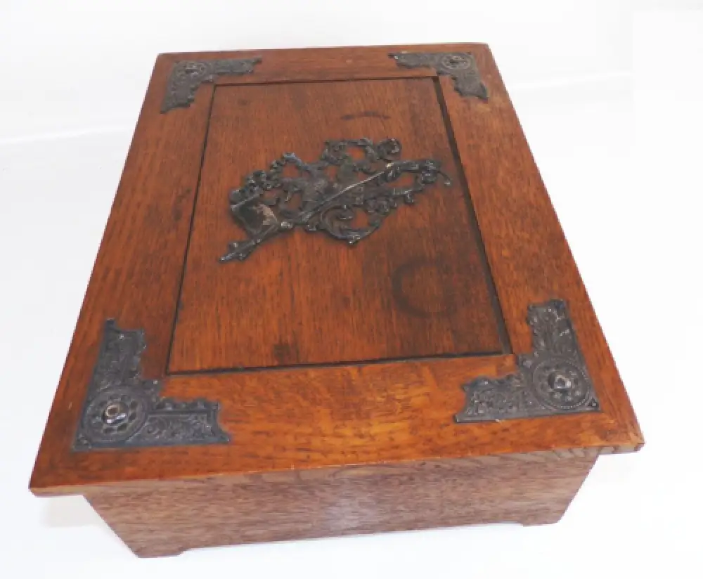 Alte Schatulle Box Aufbewahrung Antik schöne Beschläge um 1900 3
