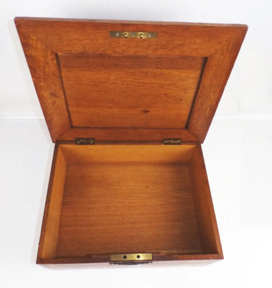 Alte Schatulle Box Aufbewahrung Antik schöne Beschläge um 1900 5