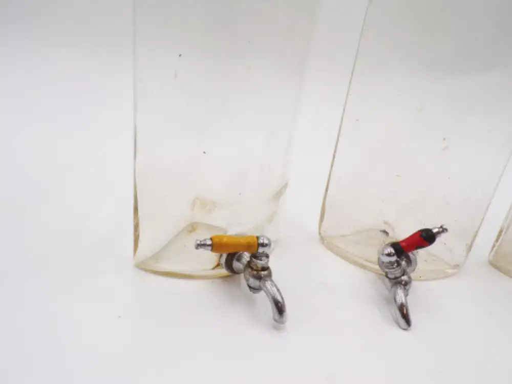 Alte Spender Haarwasser Frisör Barbier Glas 3 Stück Deko 2