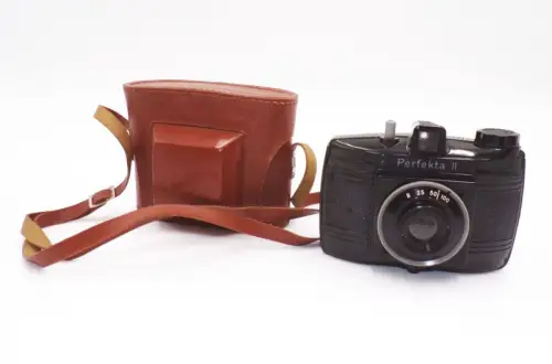 Alter Fotoapparat Perfekta II Bakelit schwarz Tasche Requisit