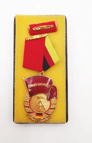 Banner der Arbeit DDR Orden Auszeichnung Vintage