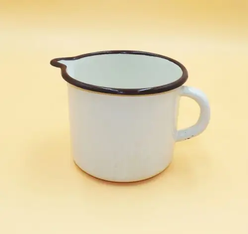 Alter Emaille Schnabeltopf beige Topf Pflanzgefäß Gartendeko 