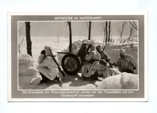 Ak Infanterie im Winterkampf 1944 Grenadiere am Panzerjägergeschütz