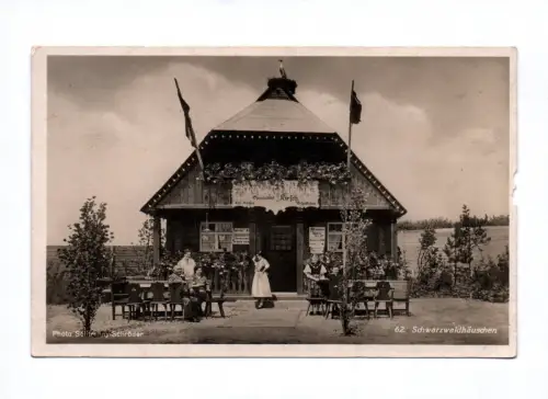 Foto Ak Schwarzwaldhäuschen 1930 Bedienung Original Schwarzwälderinnen
