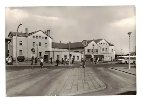 Ak Bitterfeld Bahnhof 1976 Bushaltestelle