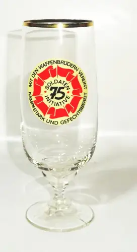 NVA Bierglas Soldaten 75 Initiative Waffenbrüder Kampfstark Gefechtsbereit DDR