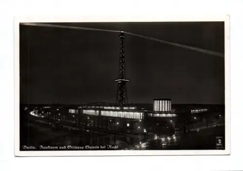 Foto Ak Berlin Funkturm und Gläserne Galerie bei Nacht