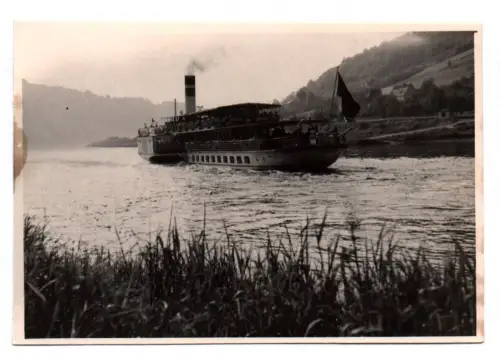 Foto Dampfer auf Elbe mit Fahne DDR schöne Aufnahme