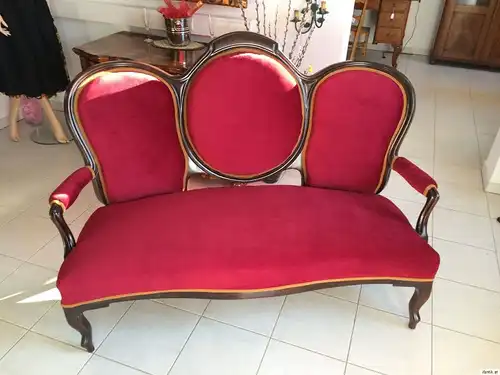 Originales Biedermeier Medaillon Sofa Couch Diwan restauriert Weinrot Nr. 9052