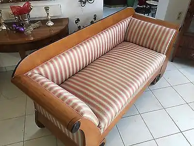 Originales Biedermeier  Diwan Couch Sofa Bett Authentikum Nussfurniert A1714