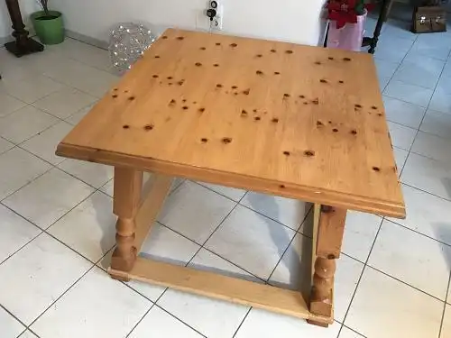 Hübscher massiver Bauerntisch Tisch Zirbenholz Auszugtisch