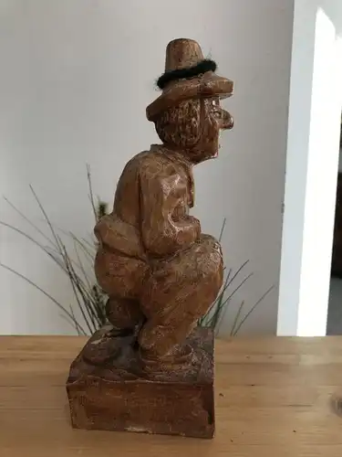 Lustige hölzerner Geldschweisser Holzfigur Schnitzkunst Holzschnitzerei - W2076