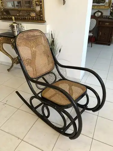 Originaler Thonet Schaukelstuhl Bugholzsessel Opasessel X1832