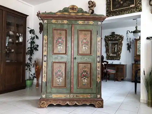 Voglauer Schrank Bauernschrank Anno 1800 Altgrün X2409