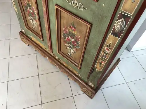 Voglauer Schrank Bauernschrank Anno 1800 Altgrün X2409