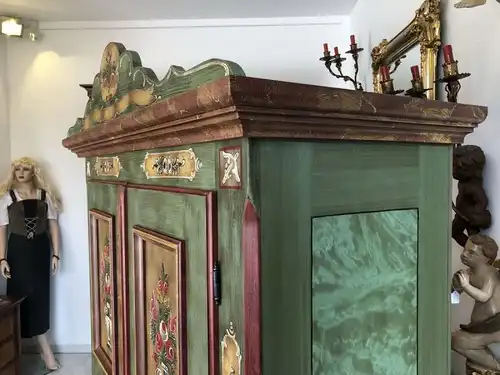 Voglauer Schrank Bauernschrank Anno 1800 Altgrün X2409
