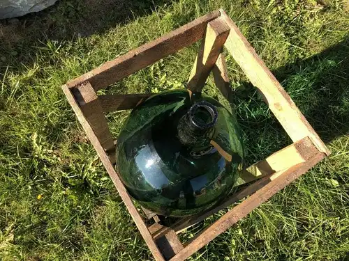 Alte Glasflasche Weinballon, Gärballon, Schnapsflasche X2460