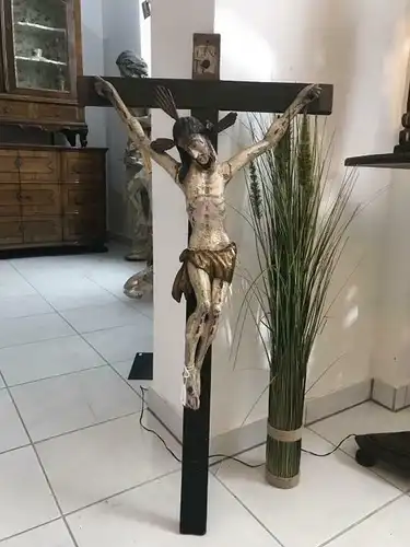 INRI Kruzifix Jesu Christi am Kreuz Wandkreuz Dreinageltypus aus Holz 18./19. Jh