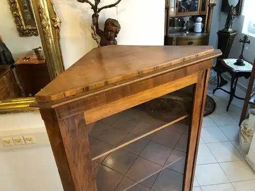 Originale Biedermeier Eckvitrine Bücherschrank Nussholz Z1235