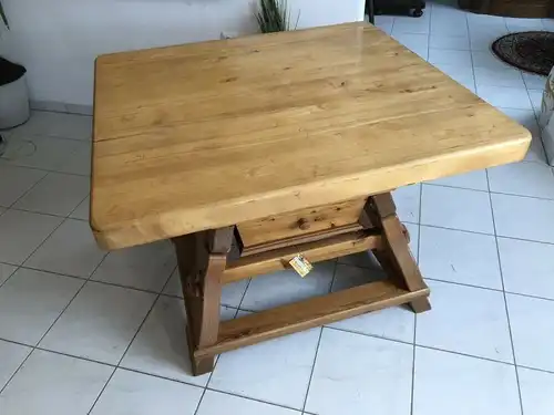Alter Jogltisch  Tisch Bauerntisch Landhaustisch Naturholz Z1349