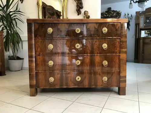 Restaurierte Biedermeier Kommode 4 Ladenkommode Nussholz Z1834