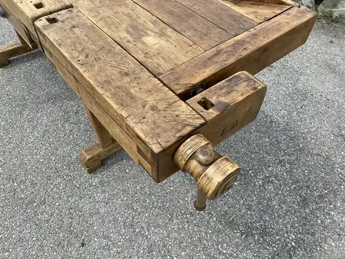 Urige alte Hobelbank, Werkbank, Schreinerbank restauriert - breite 202cm A2521