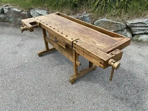 Urige alte Hobelbank, Werkbank, Schreinerbank restauriert - breite 202cm A2521