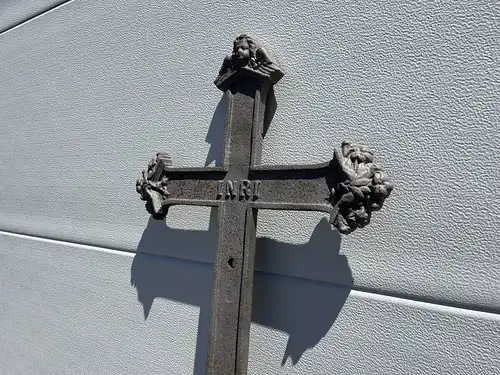 Friedhofskreuz Kreuz Grabstätte Maria Spruchtafel i1662