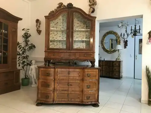 Originaler barocker Aufsatzschrank Nussfurniert Marketerie Bücherschrank - W3359