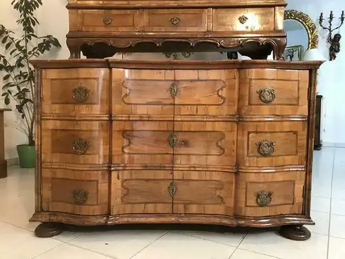 Originaler barocker Aufsatzschrank Nussfurniert Marketerie Bücherschrank - W3359