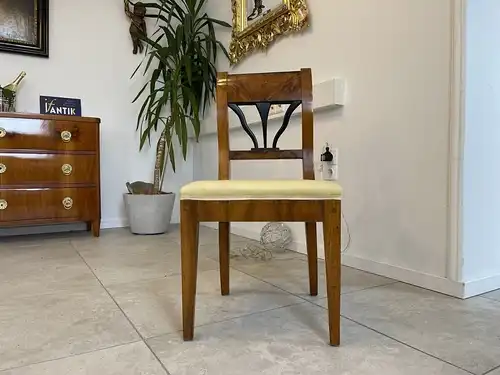hübscher Biedermeier Sessel Nussholz B1190