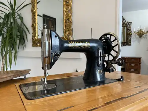 seltene Mundlos Nähmaschine Mechanisch B1382