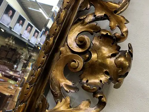 prächtiger Florentinerspiegel Ritterspiegel vergoldet Akanthusblatt A2357
