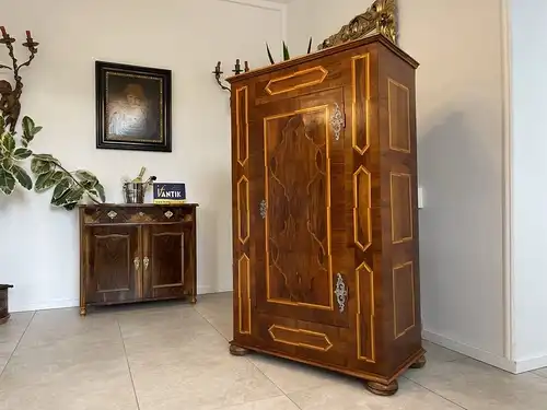 Kleiderschrank Kasten Kleiderkasten Barockstil  B1617