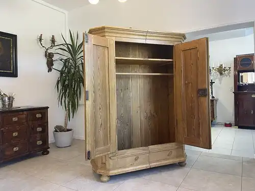 steirischer Bauernschrank Biedermeier Schrank B1685