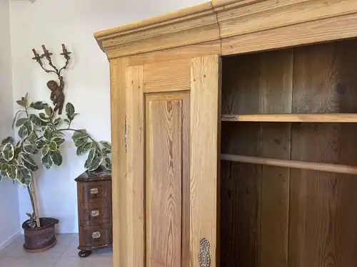 steirischer Bauernschrank Biedermeier Schrank B1685