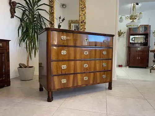 Sale Restaurierte Biedermeier Kommode Nussholz B1958