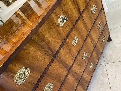 Sale Restaurierte Biedermeier Kommode Nussholz B1958